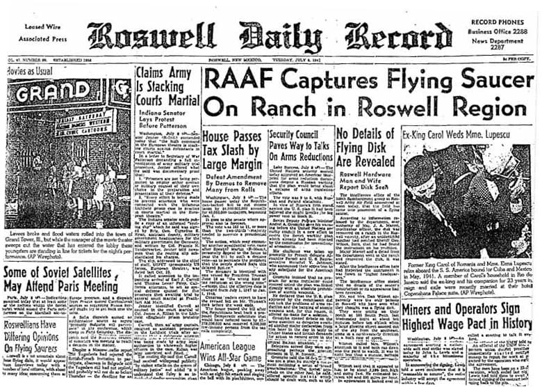Une du Roswell Daily Record du 8 juillet 1947 titrant « RAAF Captures Flying Saucer on Ranch in Roswell Region ».